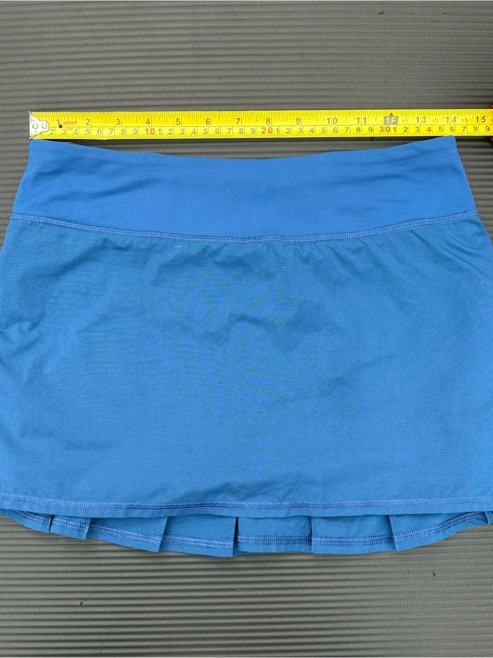 Lululemon Vintage (early 2010s) Pace Setter skirt - Size 6 - Limitless Blue